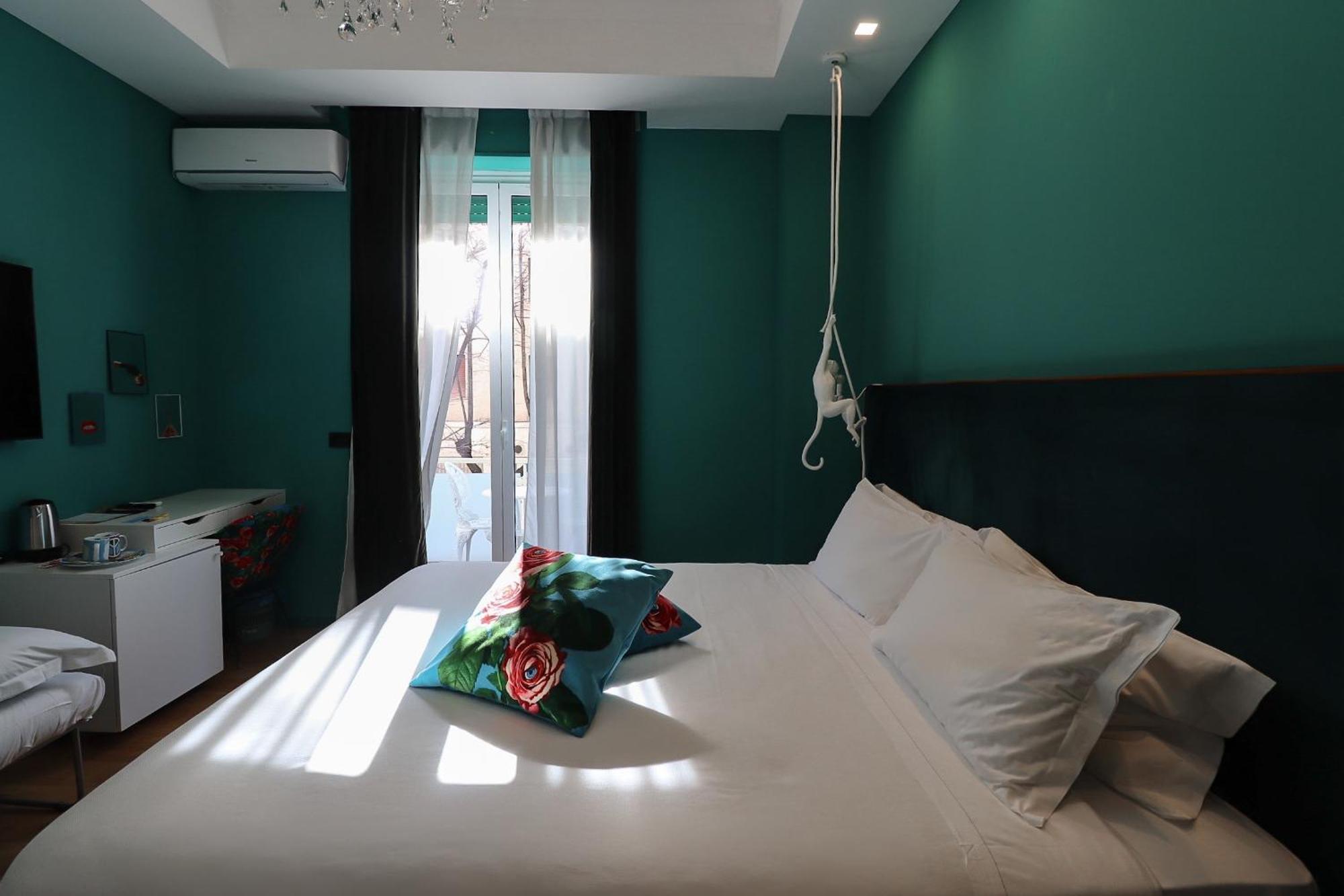 Aron Only Suites Bed And Breakfast Pescara Exterior foto